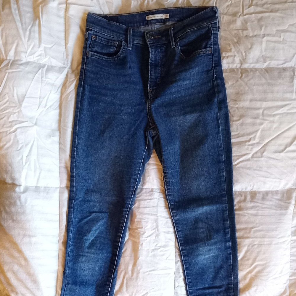 Dark Blue Levi's High Waisted Stretch Jeans 28